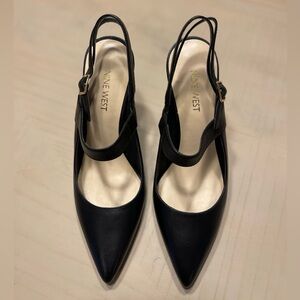 Nine West Black Pointy Toe Women 6